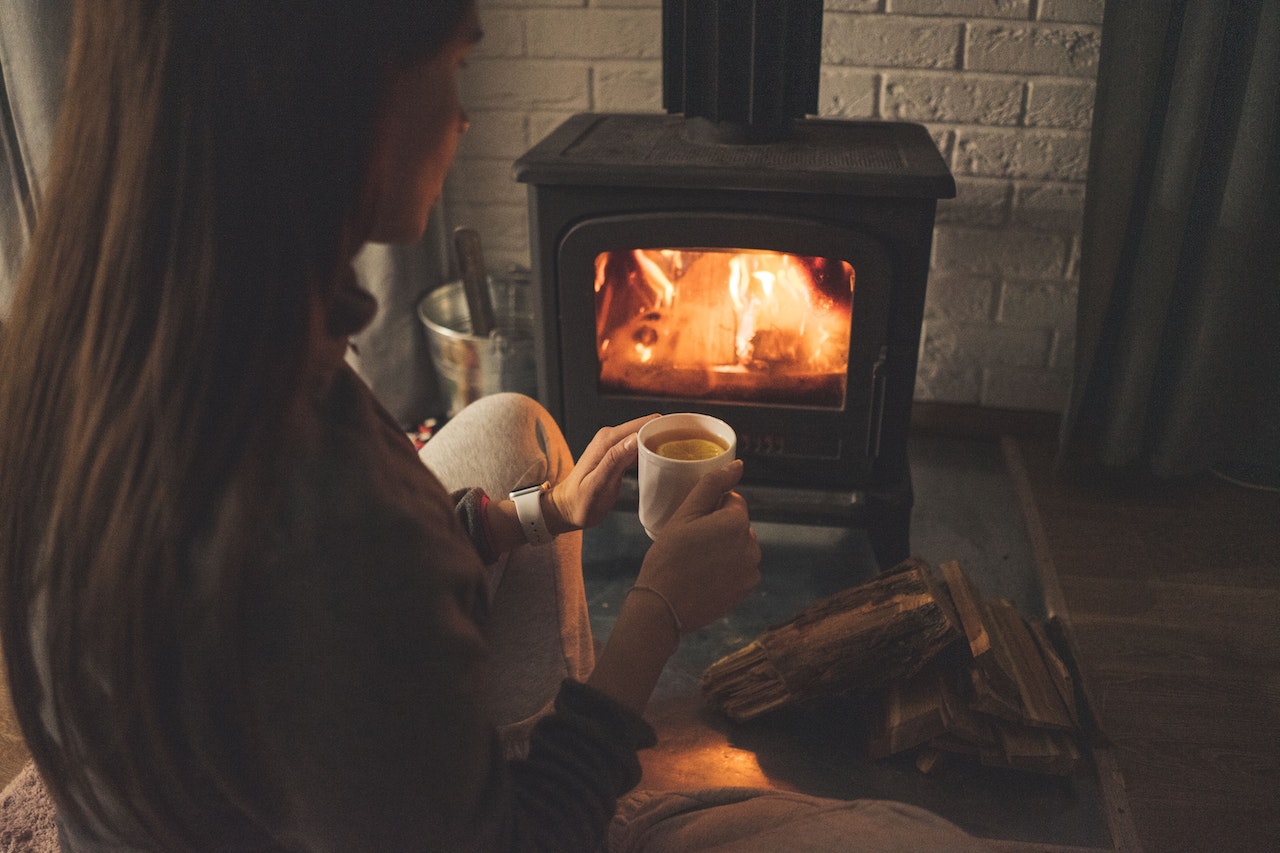 Cómo mantener tu hogar cálido y confortable en los días fríos de invierno (sin gastar de más en calefacción)