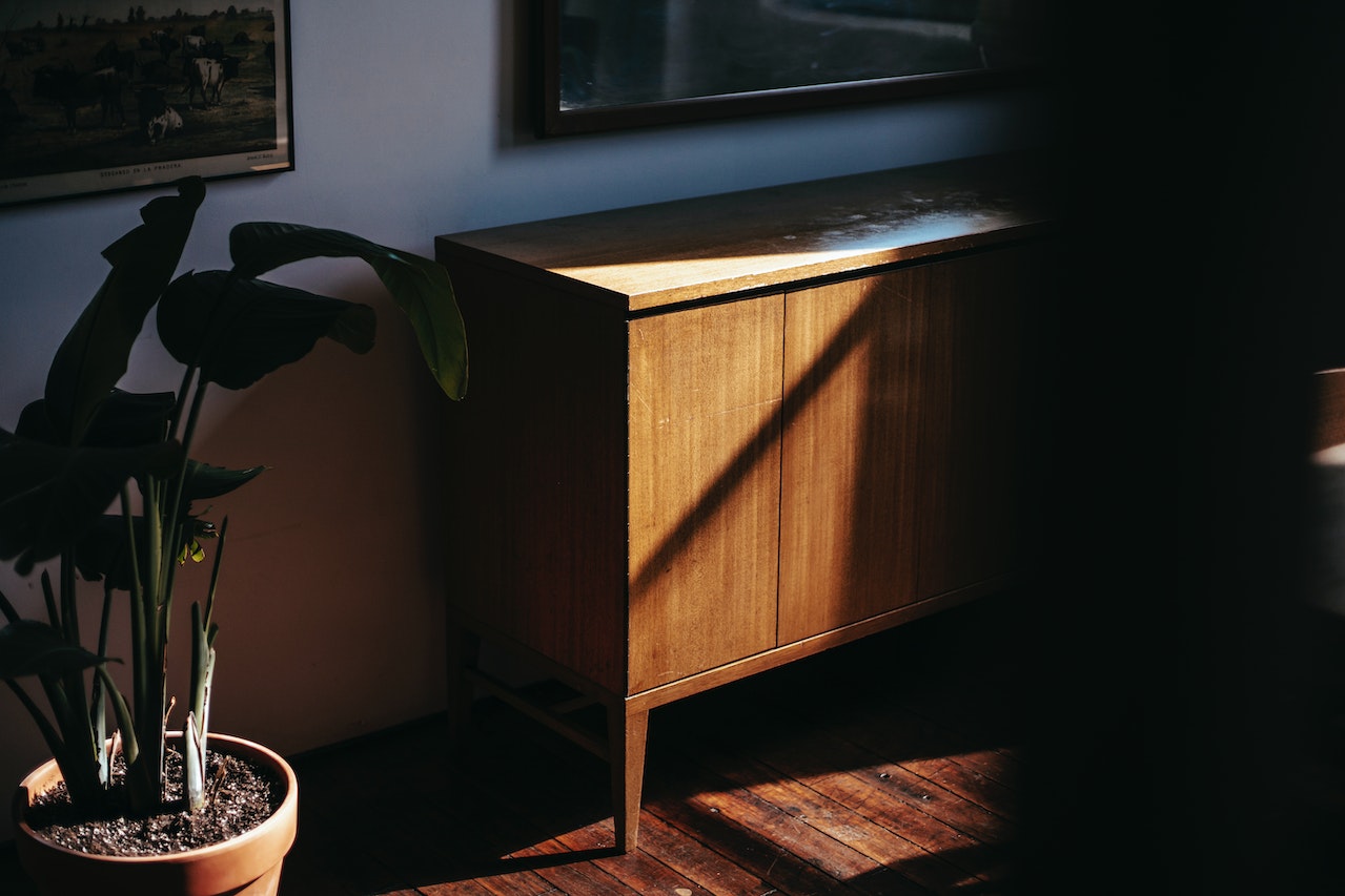 Cómo reparar arañazos en tus muebles de madera de forma simple