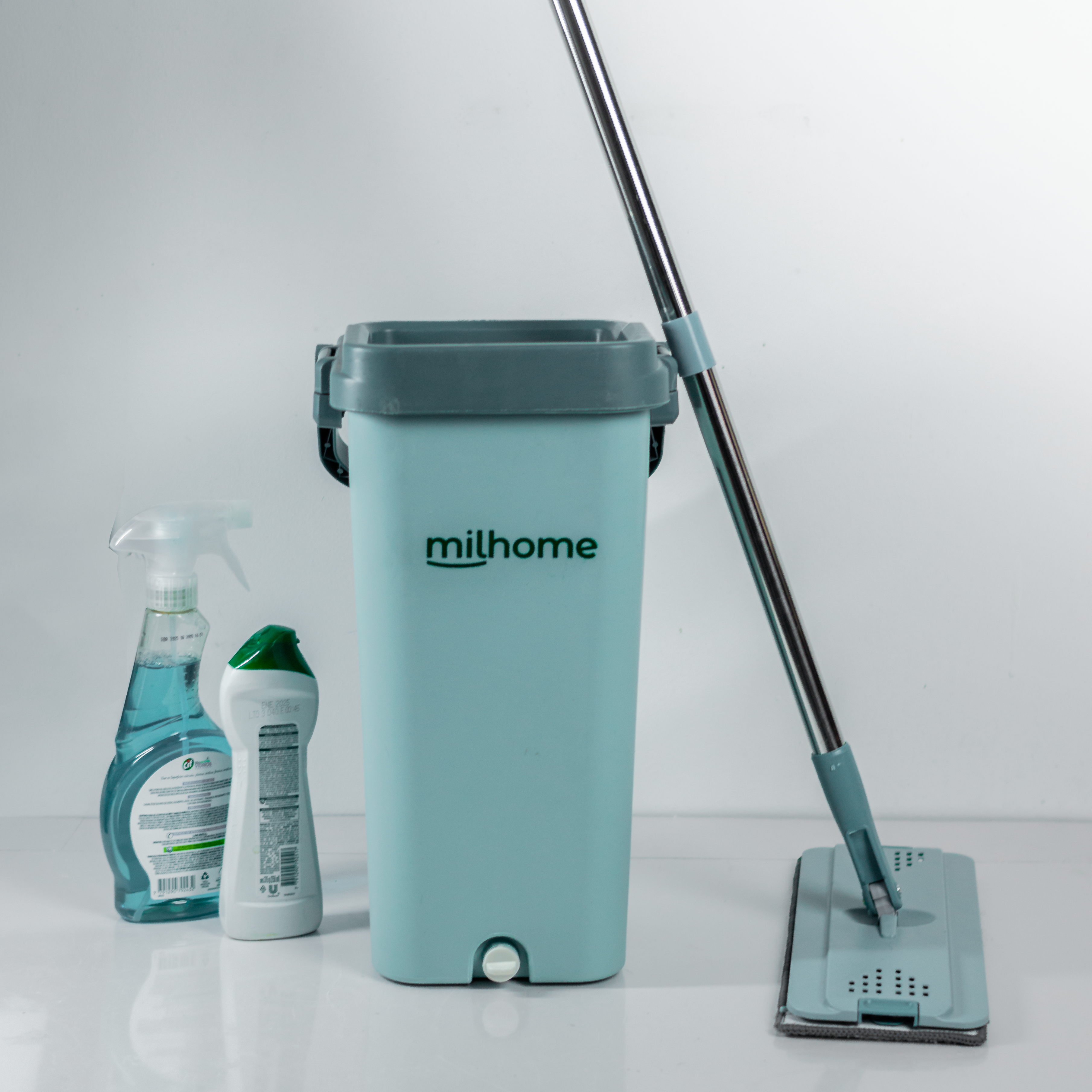 Mopa Tottori con Balde y 2 paños Marca Milhome