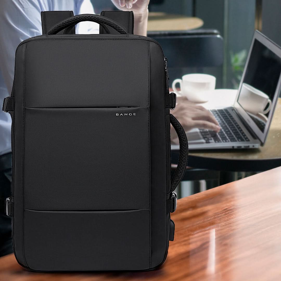 Mochila Bange de Gran Capacidad 37 Litros con USB