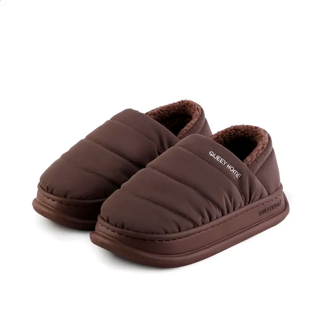 Pantufla Cerrada Queey Home con Simil Corderito