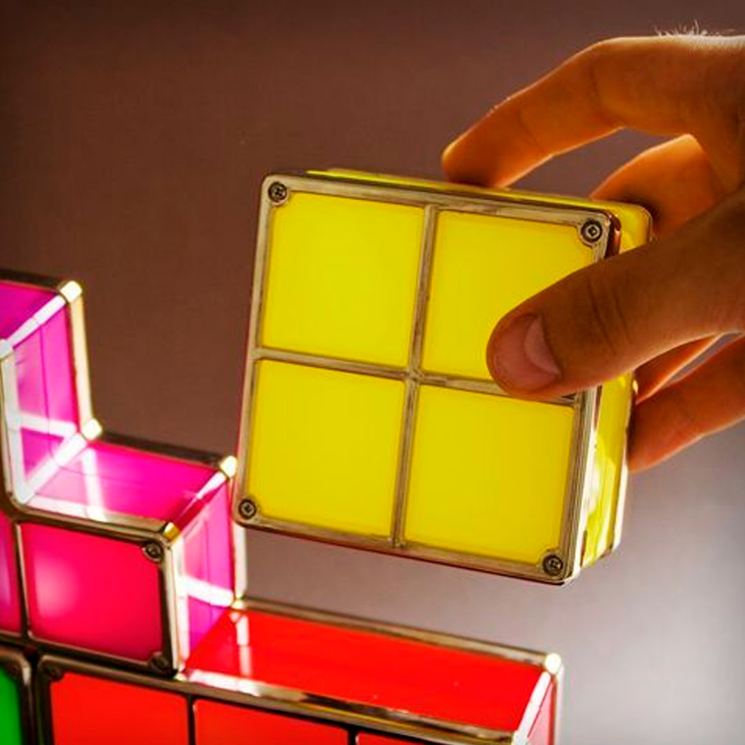 Luz Apilable Diseño Tetrix por Inducción