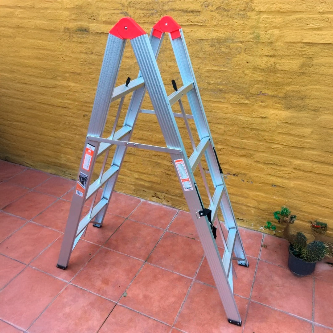 Escalera Compacta de Aluminio Totalmente Plegable 150Kg MAX
