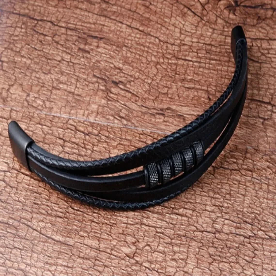 Pulsera de Cuero Trenzado con Apliques