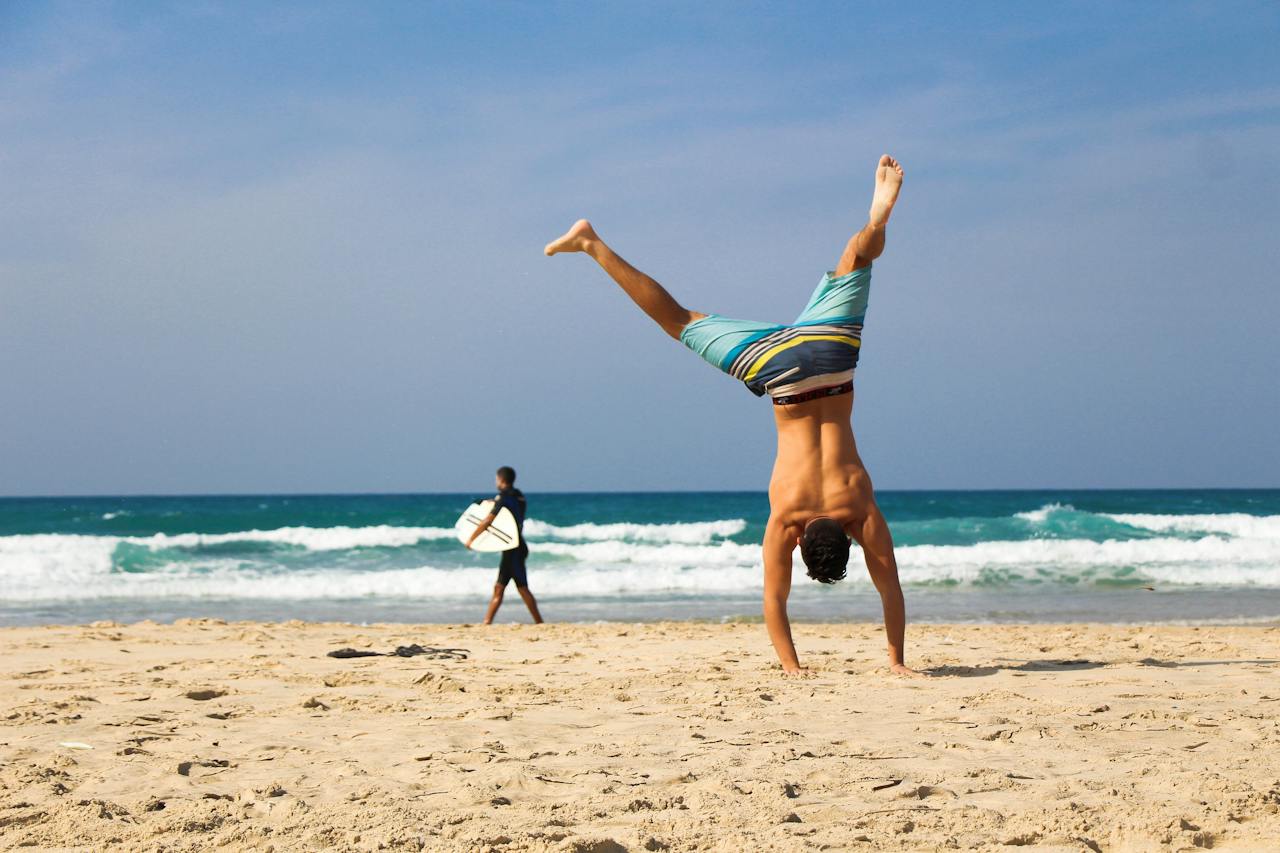 Turismo Activo en Verano: 6 Ejercicios para Mantener la Forma en el Mar o la Piscina