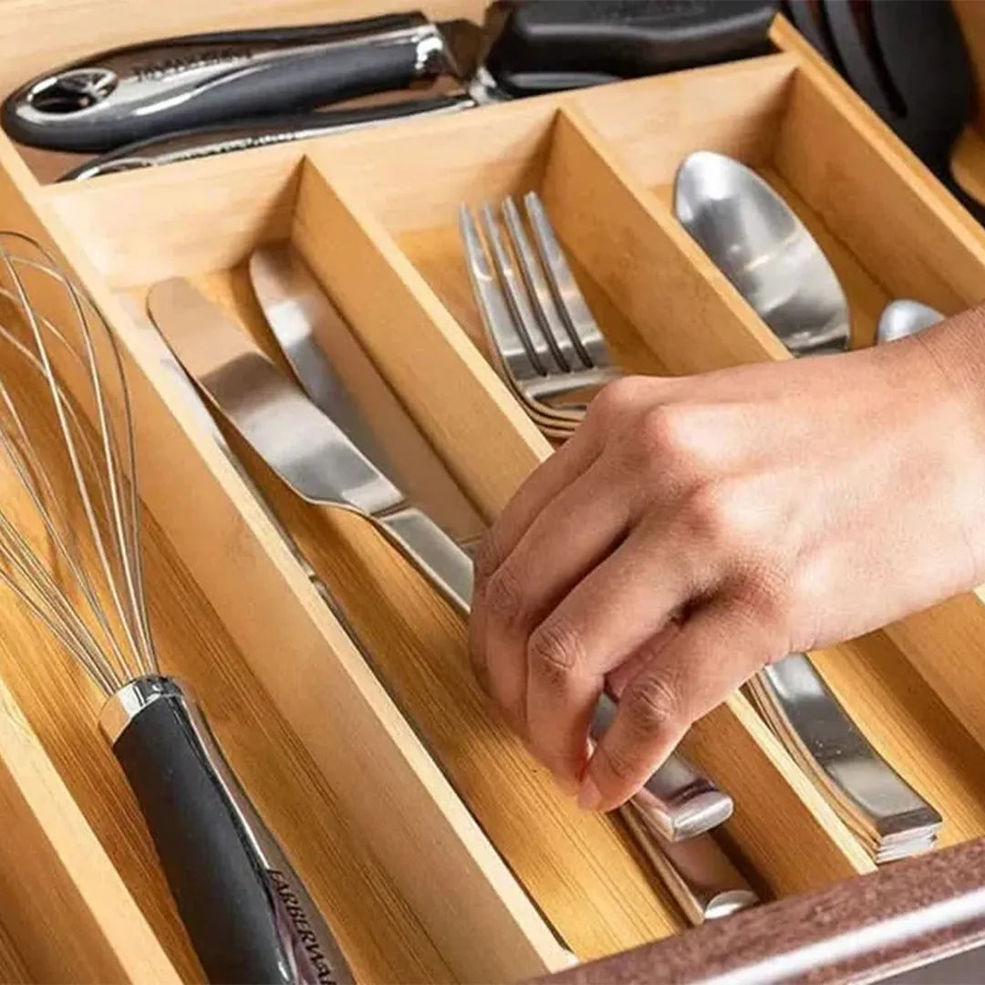 Organizador Multifuncional Extensible de Bambú