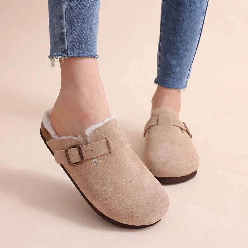 Zapatillas Clogs Fuzzy en Gamuza con Corderito