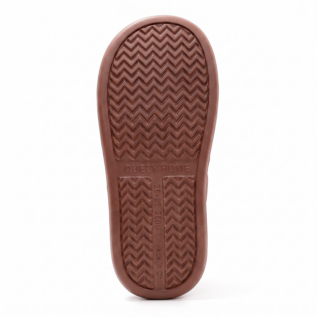 Pantufla Cerrada Queey Home con Simil Corderito
